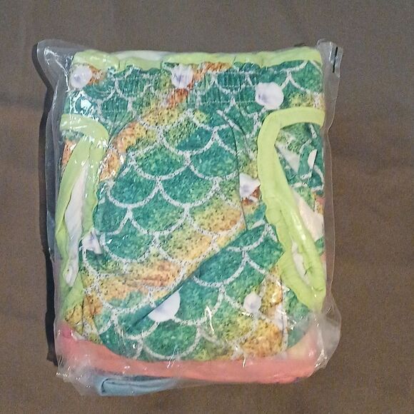 Female Washable Dog Diapers Reusable Highly Absorbent Mermaid print Sz M NWT - Picture 2 of 3